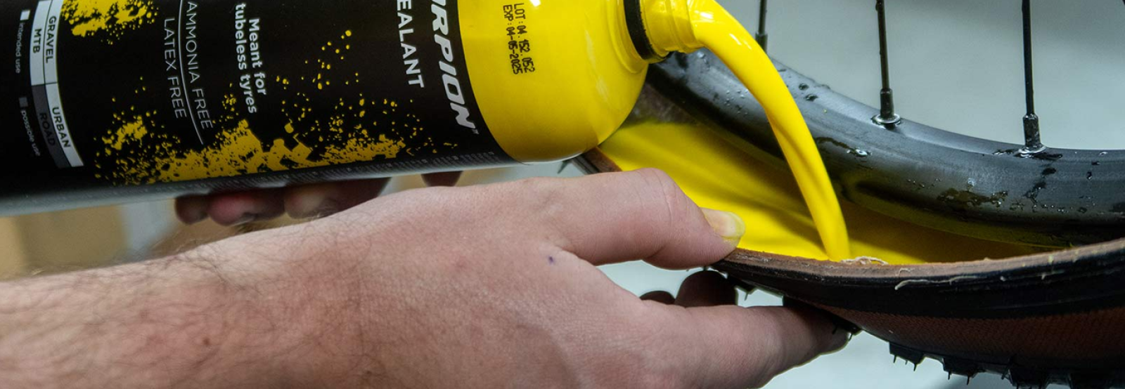 Trova liquido sigillante tubeless per bici, inclusi MTB, corsa e gravel, su EurekaBike.